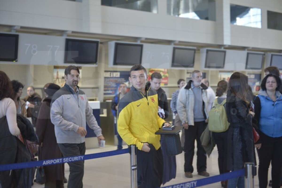 FOTO Începe chinul pentru stelişti » "Roş-albaştrii" au plecat la Marbella