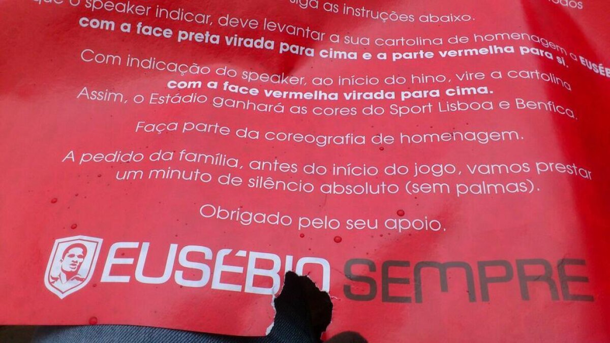 FOTO Momente emoţionante la derby-ul Portugaliei » Omagiu adus lui Eusebio pe "Da Luz", înainte de Benfica - Porto