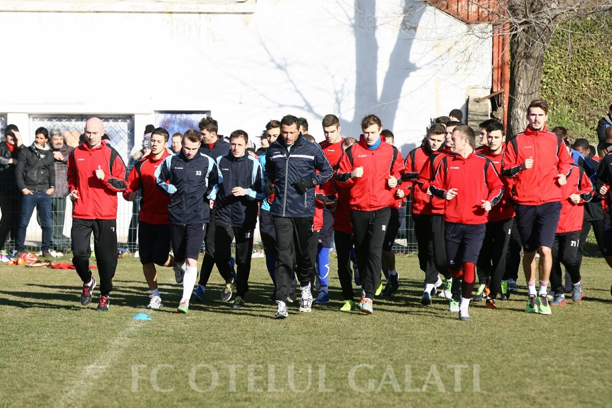 GALERIE FOTO Oţelul s-a reunit, însă aşteaptă întăriri: "4-5 transferuri"