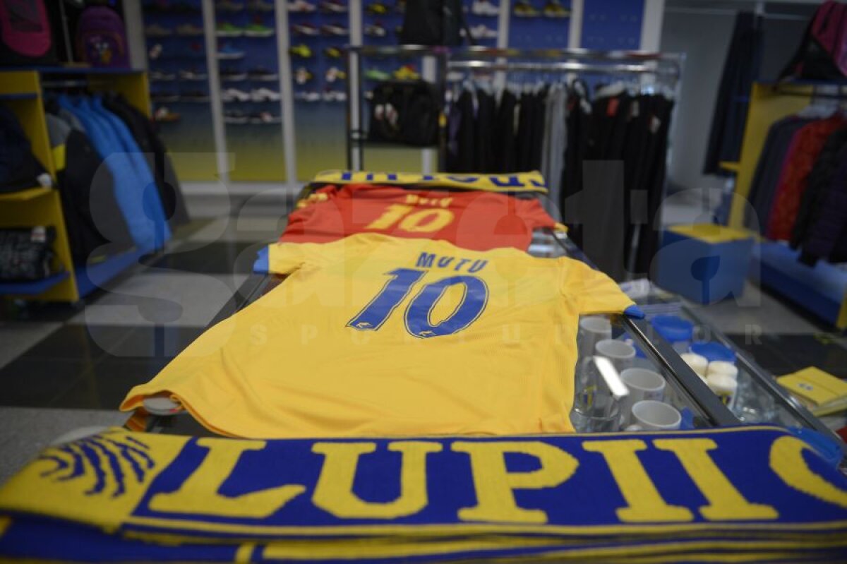 GALERIE FOTO + VIDEO Nebunie la Ploieşti! Mutu a fost prezentat la Petrolul! » 7.000 de oameni au venit pe "Ilie Oană"