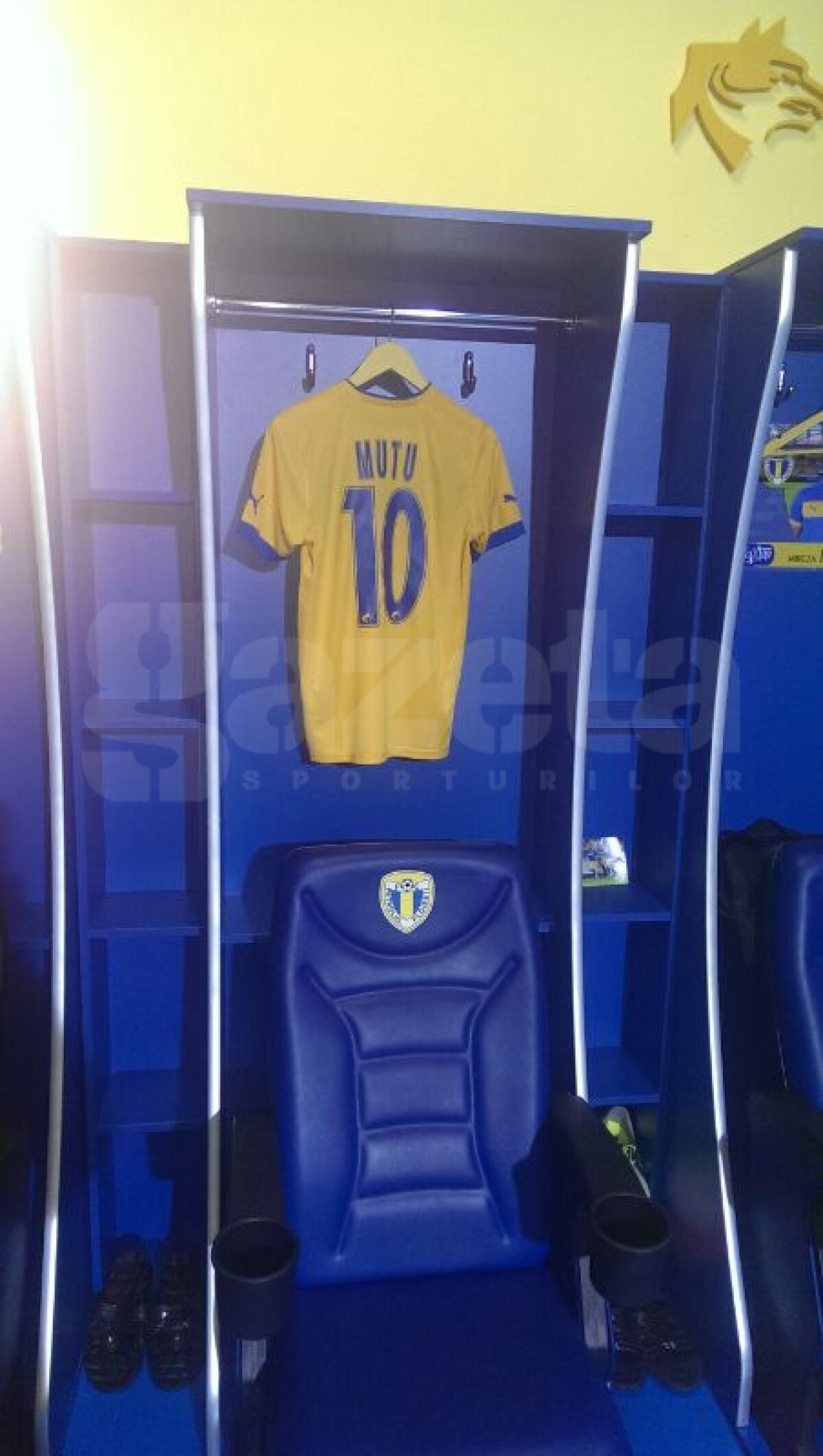 GALERIE FOTO + VIDEO Nebunie la Ploieşti! Mutu a fost prezentat la Petrolul! » 7.000 de oameni au venit pe "Ilie Oană"