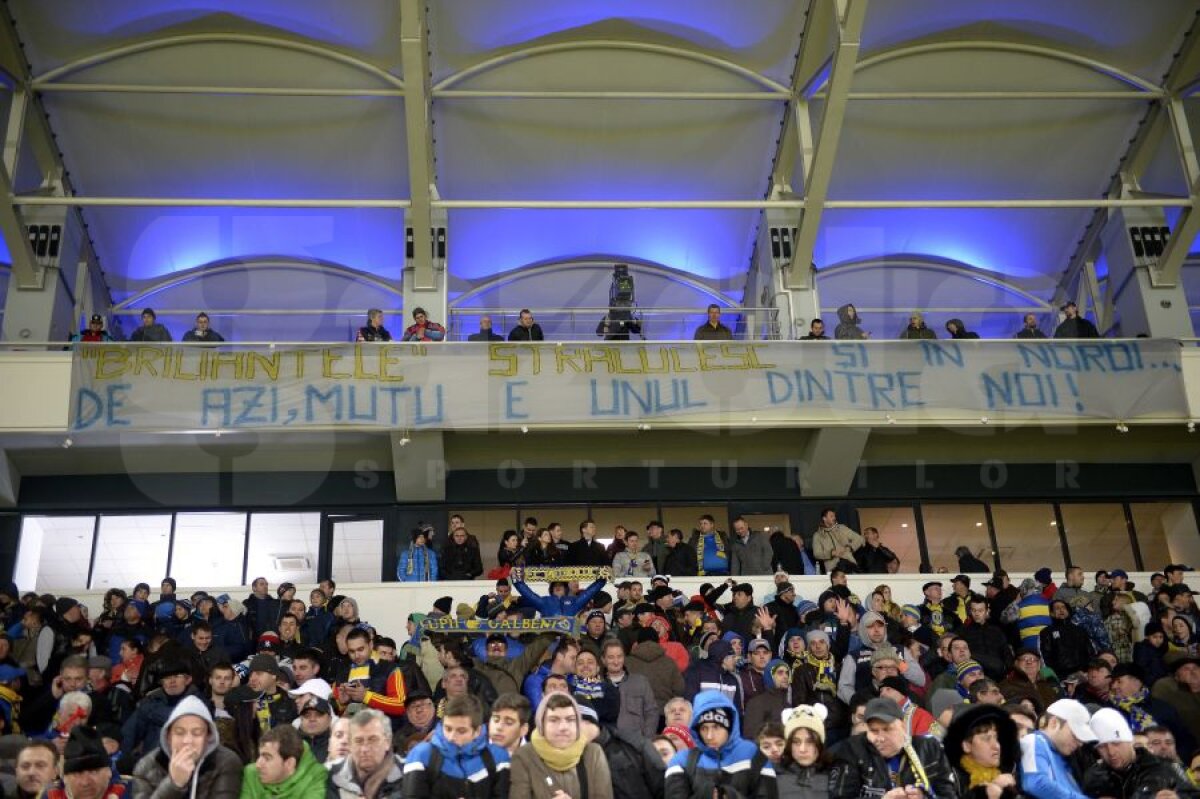 GALERIE FOTO + VIDEO Nebunie la Ploieşti! Mutu a fost prezentat la Petrolul! » 7.000 de oameni au venit pe "Ilie Oană"