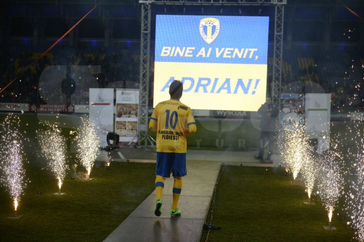 GALERIE FOTO + VIDEO Nebunie la Ploieşti! Mutu a fost prezentat la Petrolul! » 7.000 de oameni au venit pe "Ilie Oană"