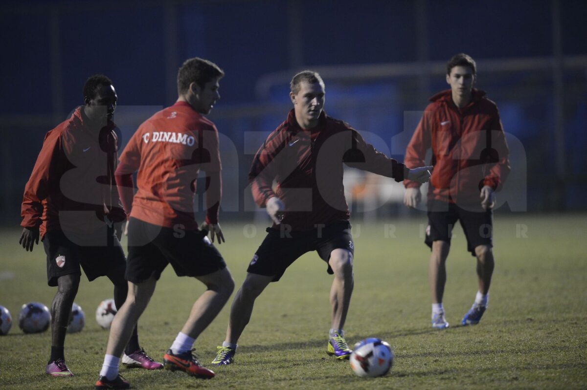 GALERIE FOTO Oxigen pentru martie » Dinamoviştii au început pregătirea returului cu gîndul la Steaua