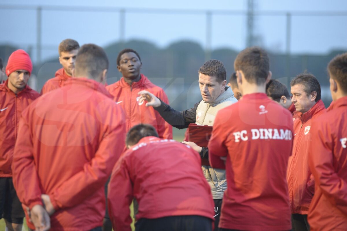 GALERIE FOTO Oxigen pentru martie » Dinamoviştii au început pregătirea returului cu gîndul la Steaua