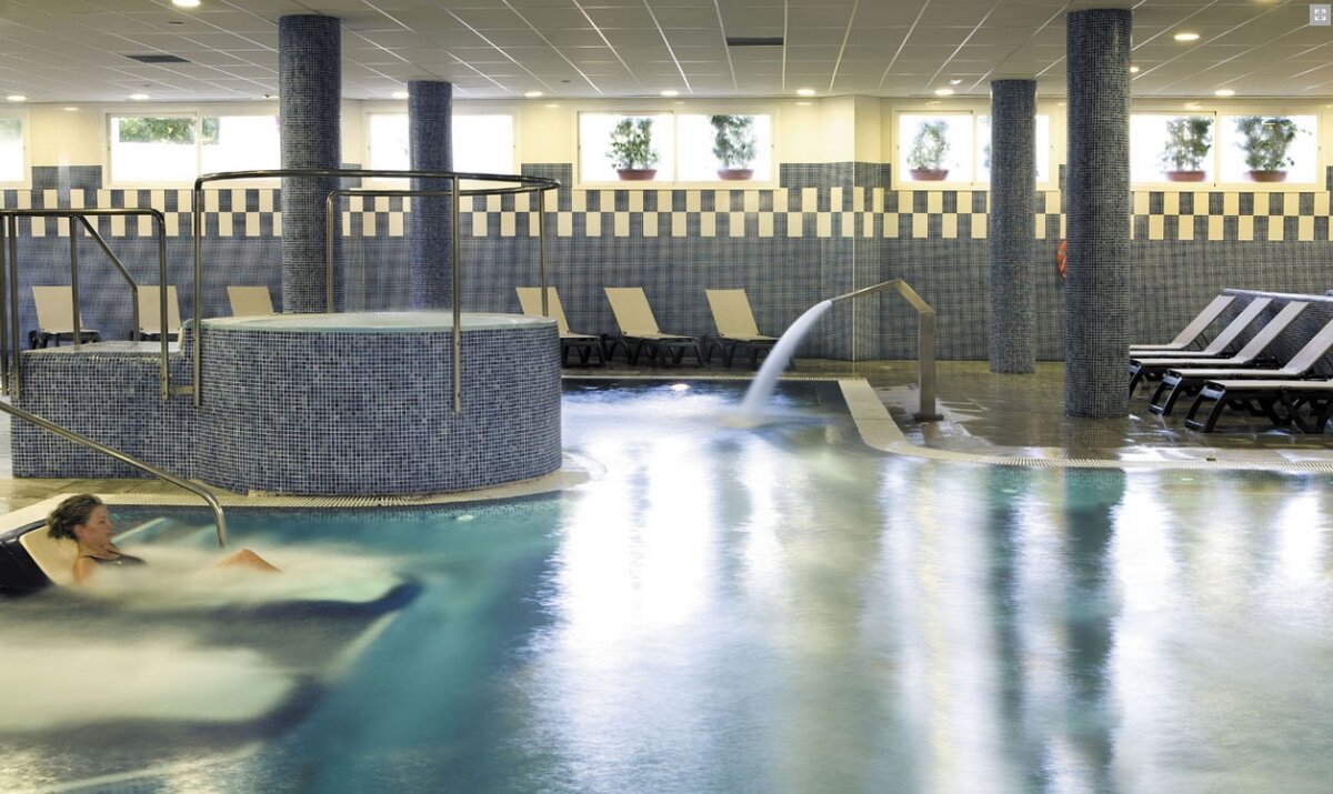 GALERIE FOTO Cadou de la Reghe » Steliştii se relaxează la SPA în locul antrenamentului de dimineaţă :)