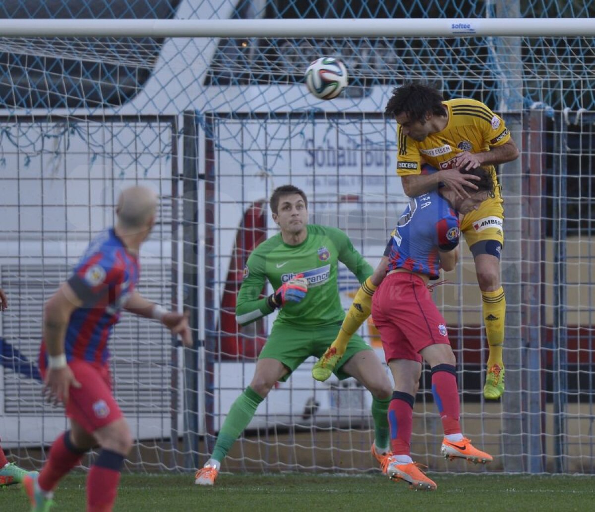 FOTO şi VIDEO Trădaţi de copii » Steliştii la al doilea eşec în amicalele iernii, 0-1 cu FC Lucerna