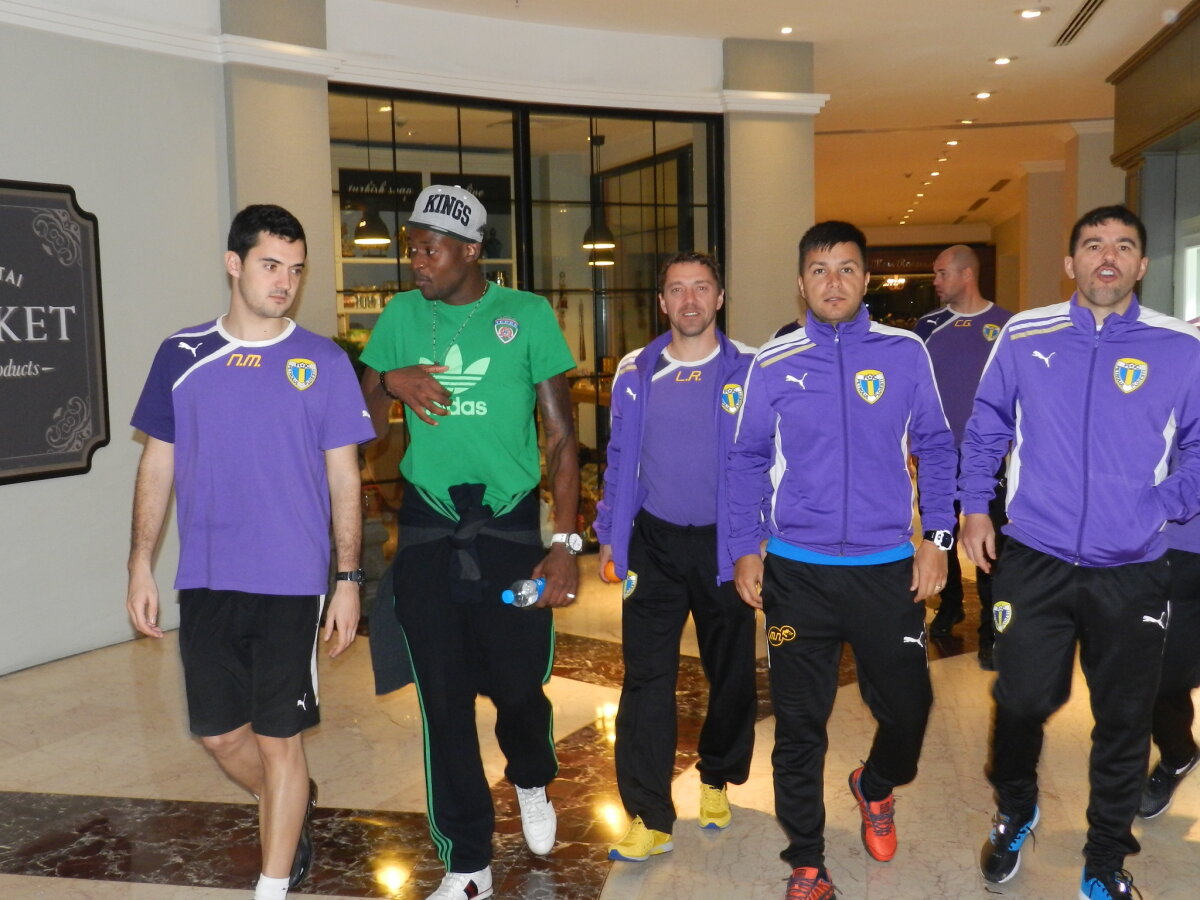 FOTO Surpriză în cantonamentul Petrolului! Jeremy Bokila şi Bruno Alves au fost acolo! » Ce au făcut cei doi