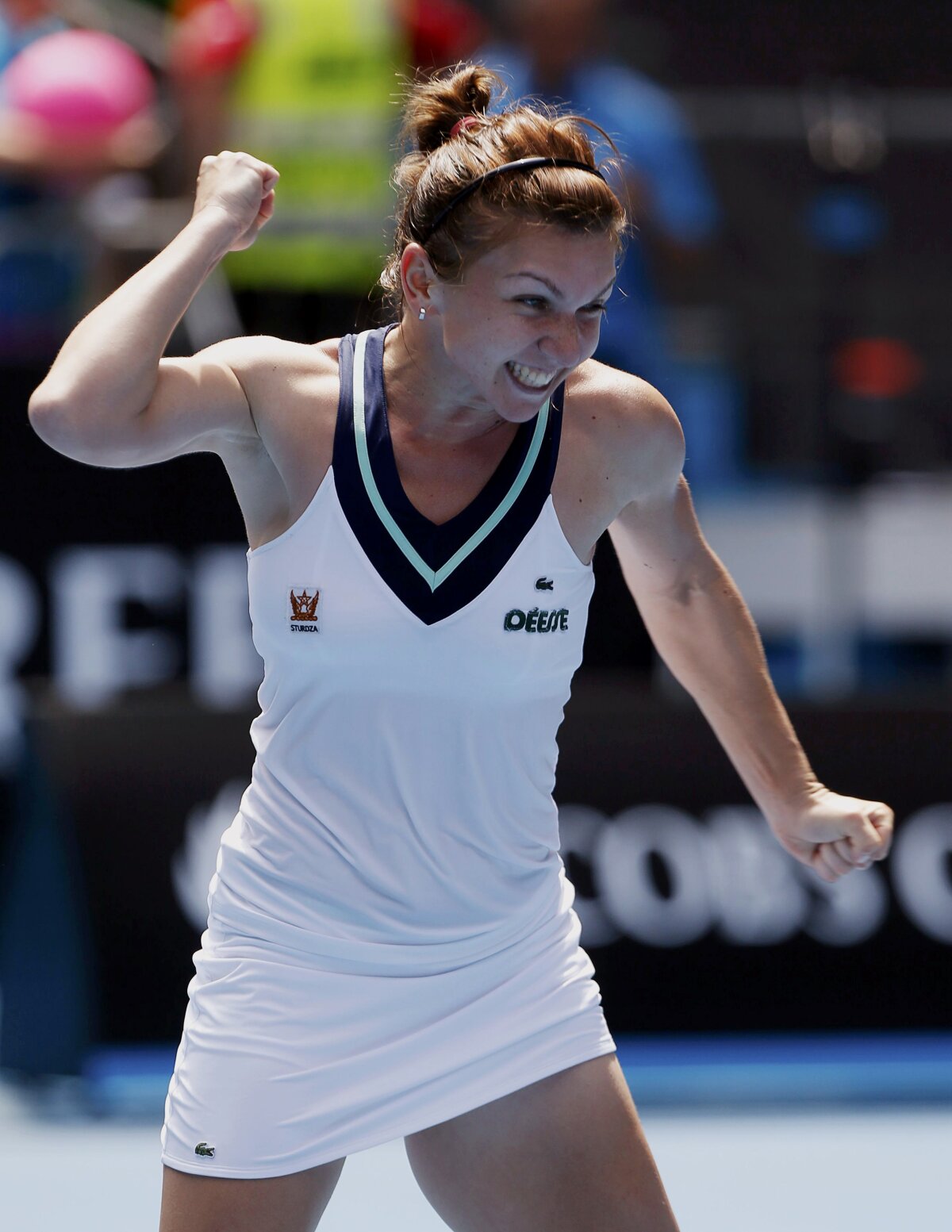 Fantastic! Simona Halep a zdrobit-o pe Jelena Jankovici şi este în sferturile de finală de la Australian Open!