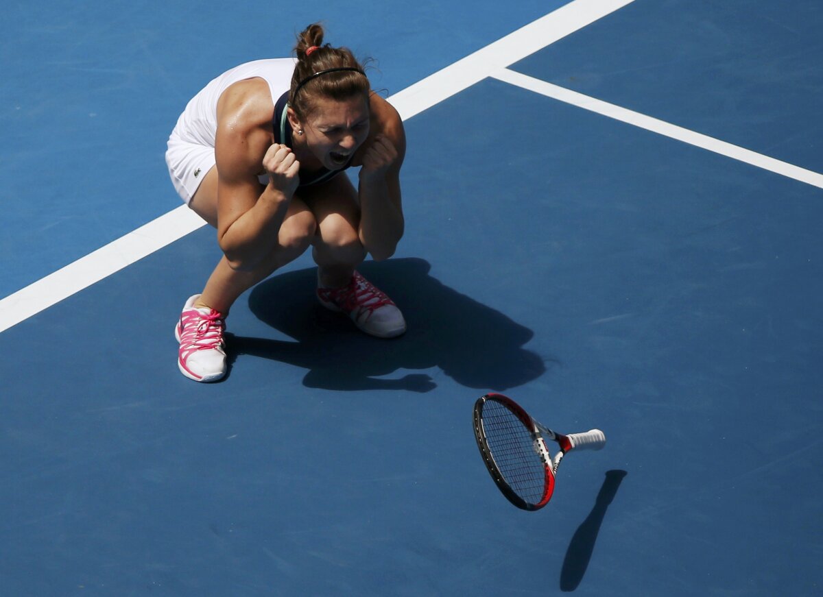 Fantastic! Simona Halep a zdrobit-o pe Jelena Jankovici şi este în sferturile de finală de la Australian Open!