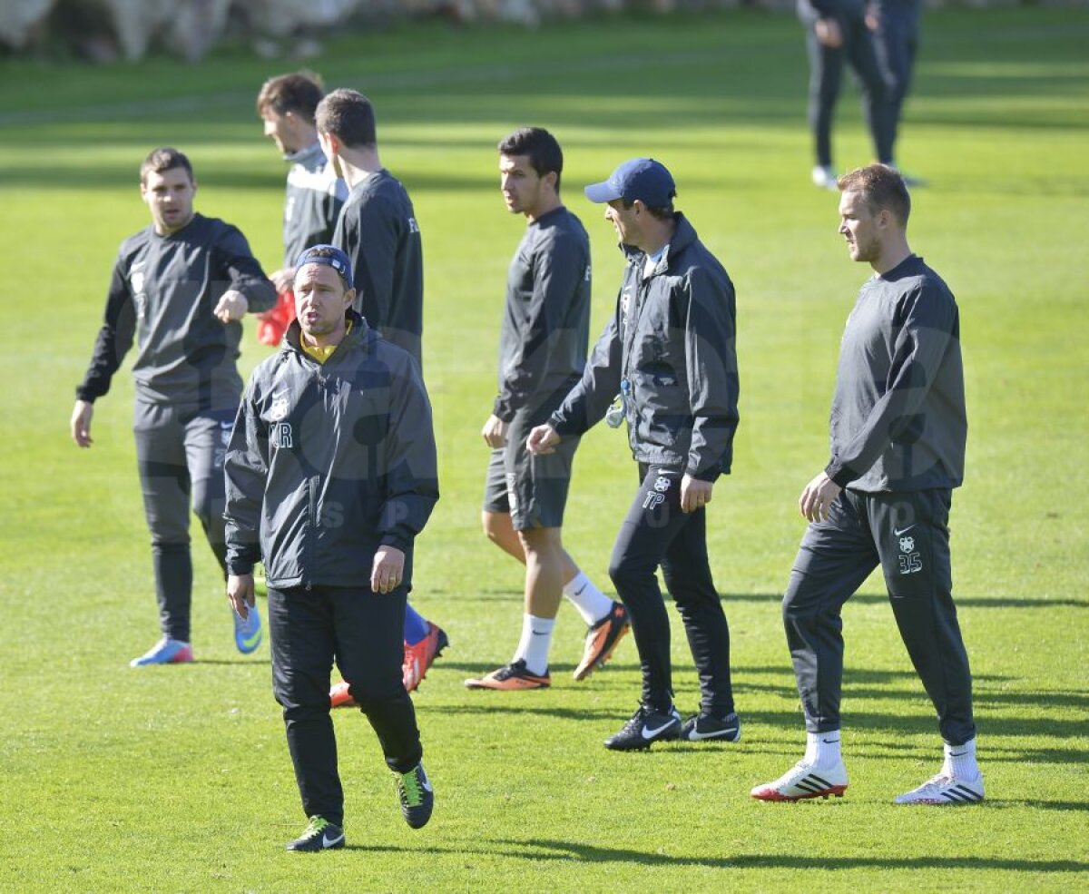 GALERIE FOTO Veşti bune pentru Laurenţiu Reghecampf » Prima zi fără probleme în Spania! A avut toate vedetele la antrenament