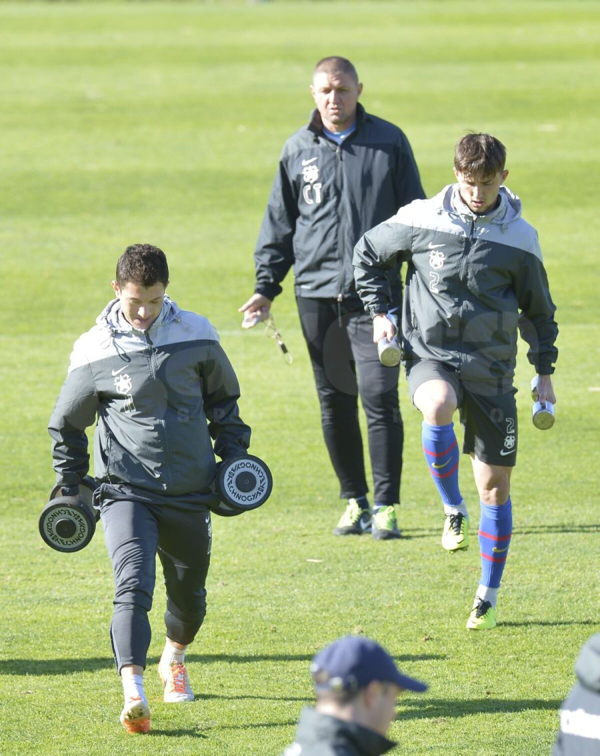 GALERIE FOTO Laurenţiu Reghecampf i-a chinuit pe stelişti la antrenamentul de astăzi! » Lui Claudiu Keşeru i-a fost cel mai greu