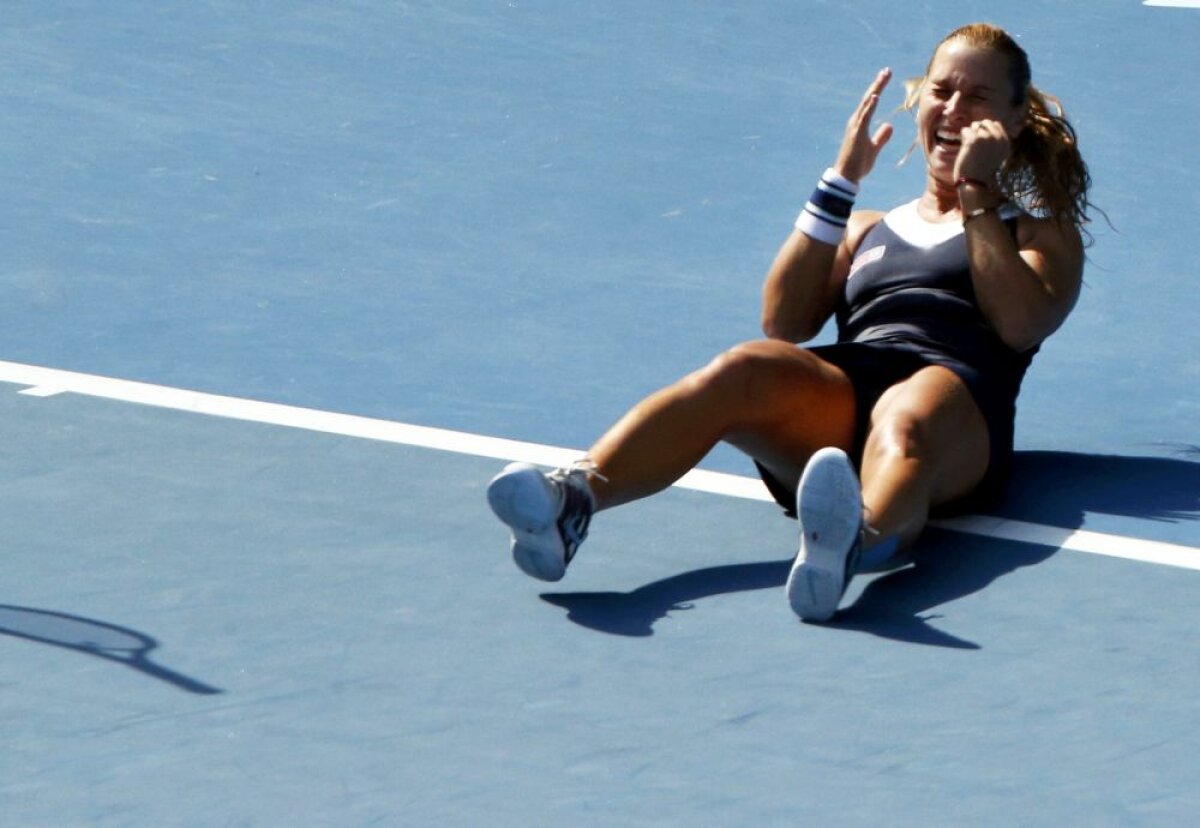 Dominika Cibulkova joacă finala! Nici Agnieszka Radwanska nu a reuşit să îi ia mai mult de 3 gameuri