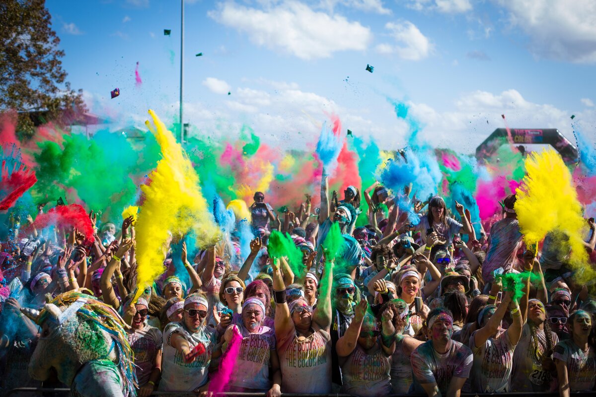 GALERIE FOTO / "The Color Run" vine pe 26 aprilie şi în Bucureşti » Sorana Cîrstea este ambasadorul pentru România!