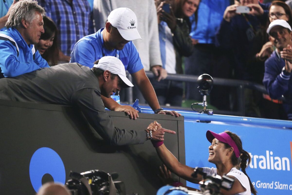 FOTO Na Li a cîştigat trofeul la Australian Open: ”Inima mea nu are limite”