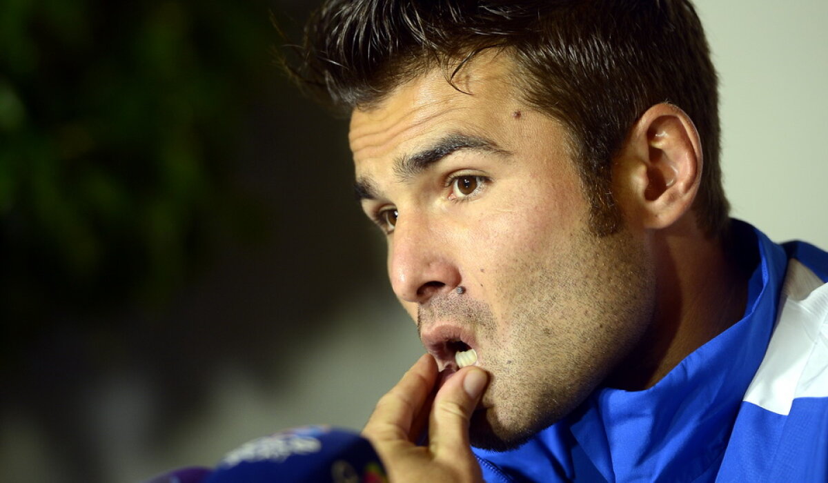 Cristian Ţopescu dă de pămînt cu Adrian Mutu: "E un om fără caracter!"  :O