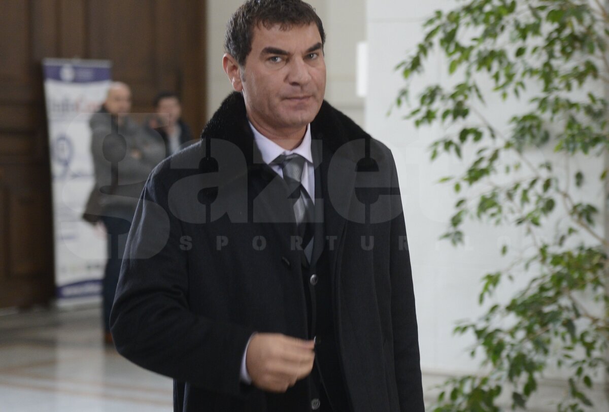 FOTO / UPDATE S-a acordat un nou termen în Dosarul Transferurilor! » Giovanni a făcut circ: "M-au confundat cu De Niro pe aeroport" :D