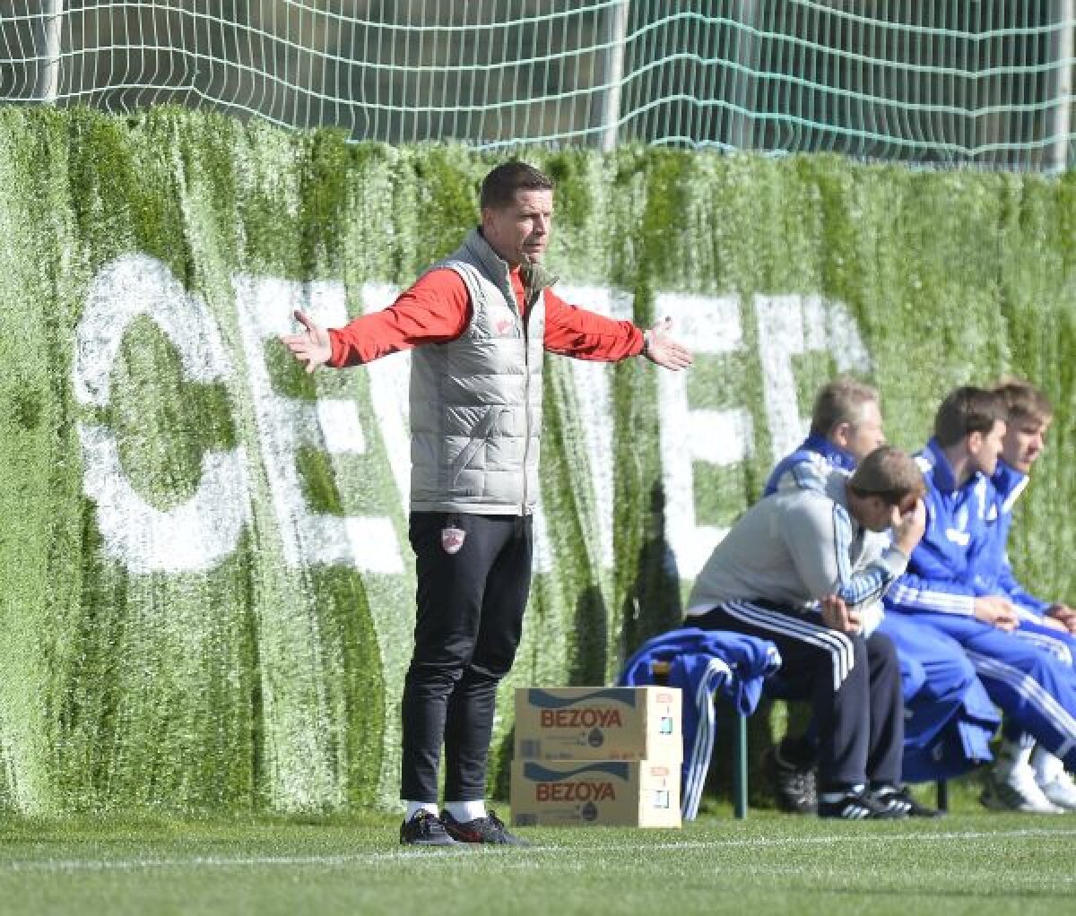 VIDEO+FOTO Defensiva "cîinilor" a cedat » Dinamo -  Dinamo Kiev 1-3