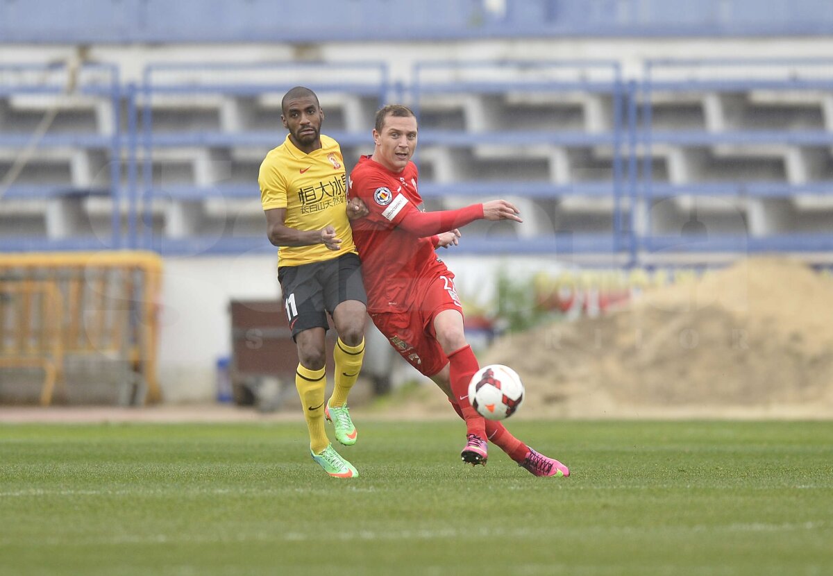 FOTO + VIDEO Dinamo - Guangzhou Evergrande 2-0 » "Cîinii" au învins lejer echipa lui Marcelo Lippi