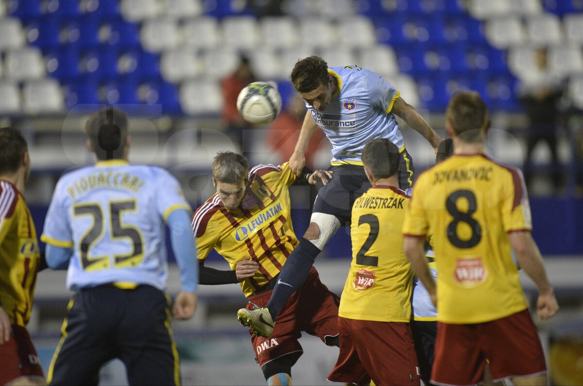 VIDEO şi FOTO Din a 9-a încercare! Roş-albaştrii au spart gheaţa în 2014! Steaua - Korona Kielce 3-1