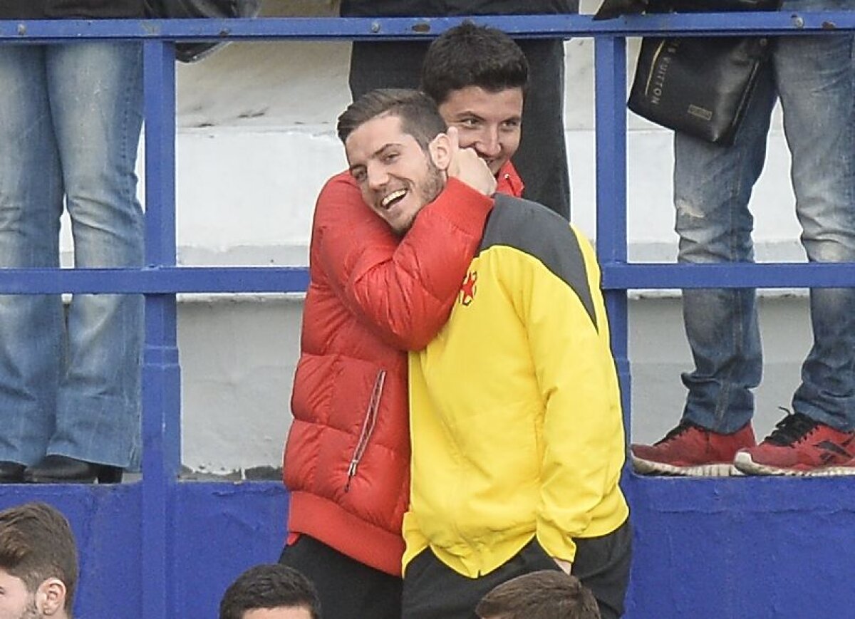 FOTO Trăiască prietenia Steaua - Dinamo! Jucătorii şi oficialii celor două rivale se simt bine împreună :)