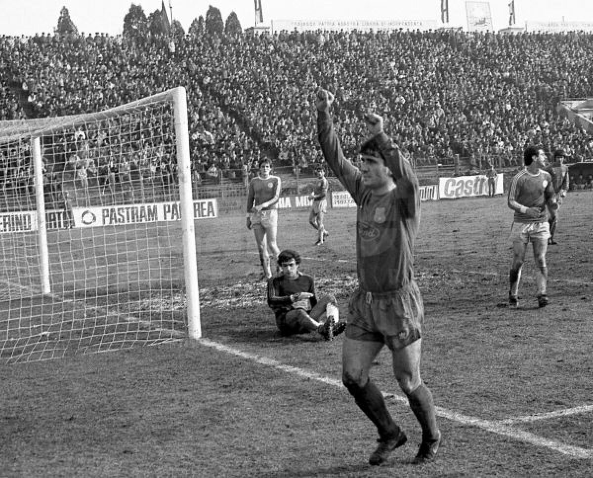 VIDEO+FOTO Trăiască "Regele"! » Gică Hagi a împlinit 49 de ani! Cum a ajuns cel mai mare fotbalist român, ghinioanele ca antrenor şi succesul Academiei