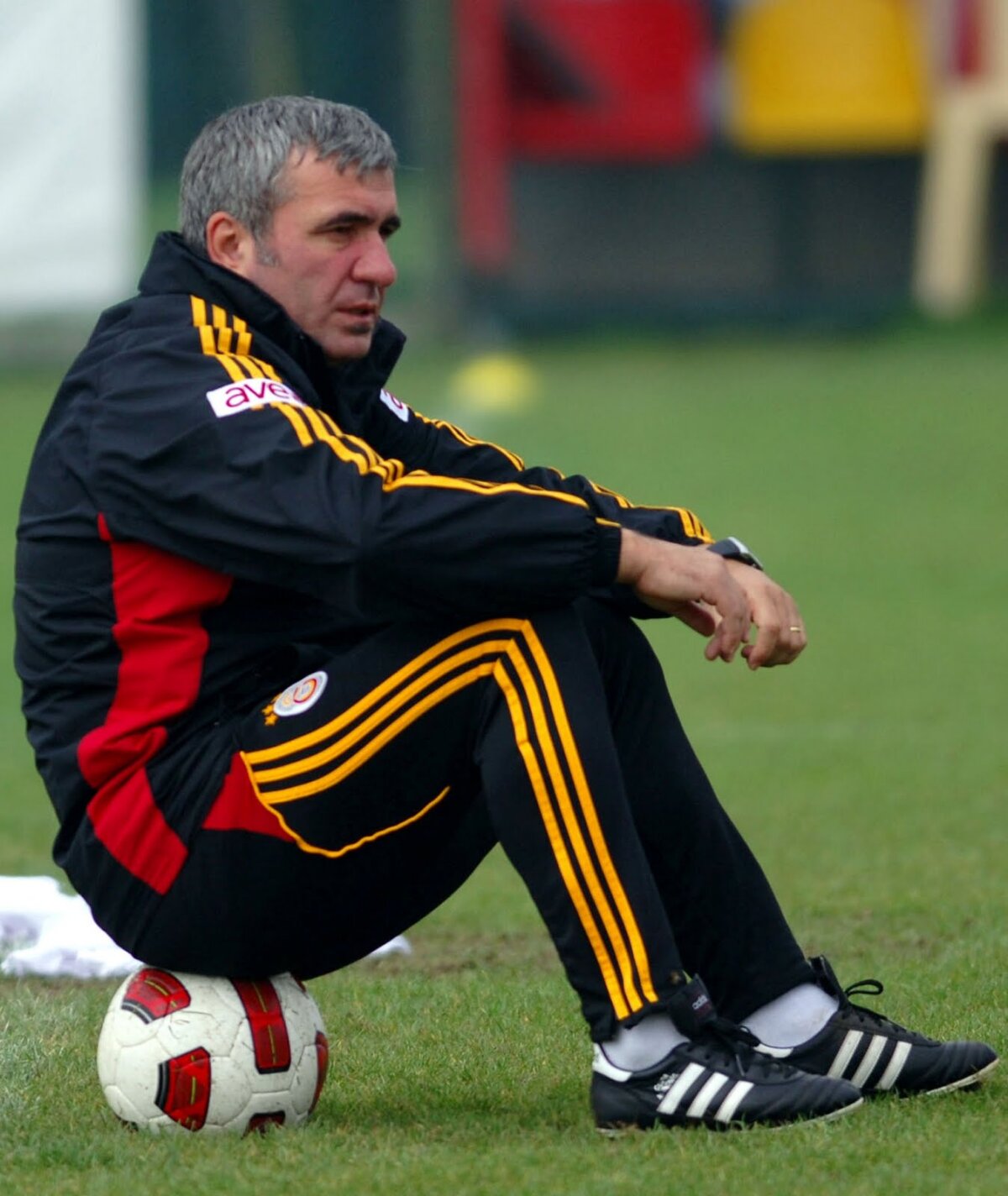 VIDEO+FOTO Trăiască "Regele"! » Gică Hagi a împlinit 49 de ani! Cum a ajuns cel mai mare fotbalist român, ghinioanele ca antrenor şi succesul Academiei