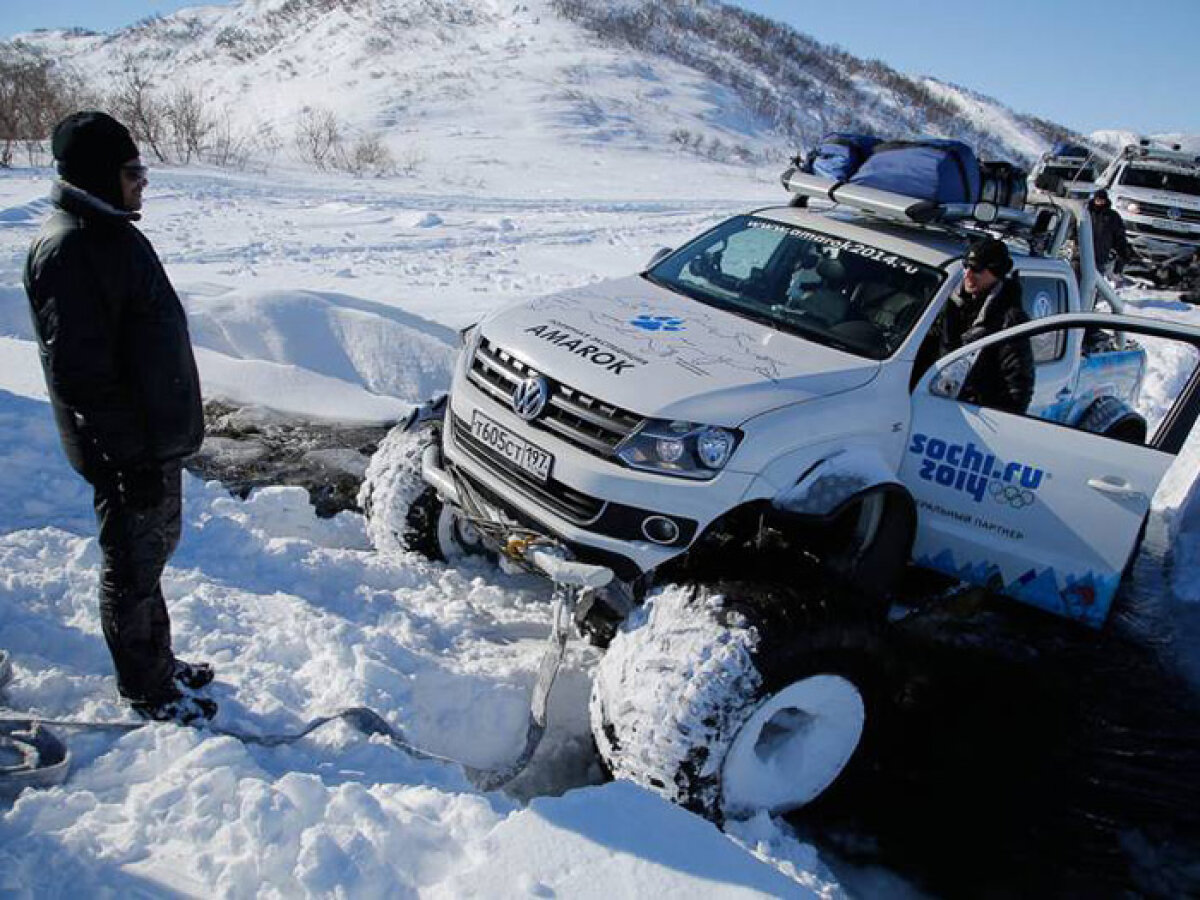 VIDEO & FOTO Volkswagen a construit 3 "bestii" cu care a traversat Siberia şi a promovat Olimpiada de la Soci