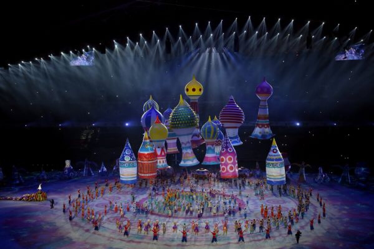 FOTO Simfonia rusă » Ceremonia de deschidere a JO de la Soci a fost un amestec de vechi şi nou, de lumină şi culoare, de simboluri din toate epocile