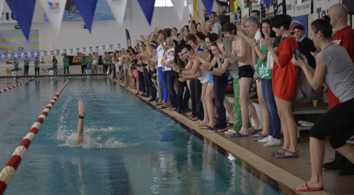 Cine e Remus Miron, braşoveanul care a înotat 24 de ore pentru 10.000 de euro destinaţi copiilor bolnavi de cancer: "Cînd apare ceva şi pot să ajut, contaţi pe mine!"