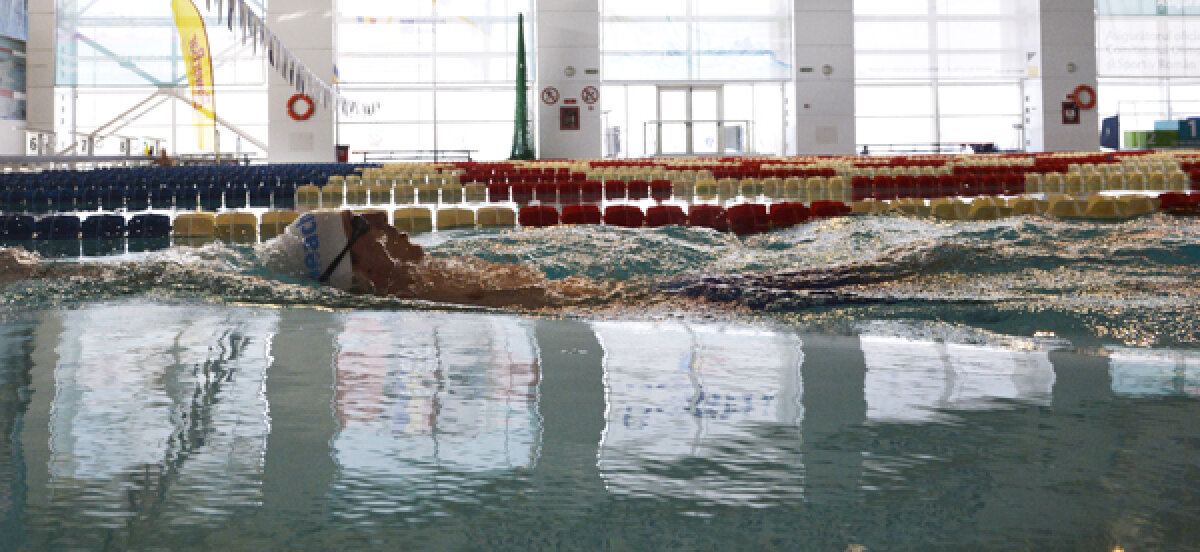 Cine e Remus Miron, braşoveanul care a înotat 24 de ore pentru 10.000 de euro destinaţi copiilor bolnavi de cancer: "Cînd apare ceva şi pot să ajut, contaţi pe mine!"