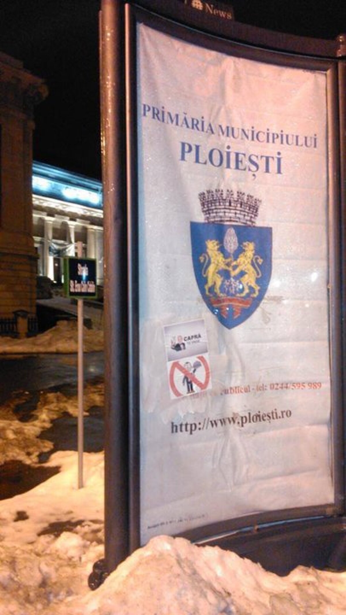 GALERIE FOTO Nu mai este dorit la Petrolul » Fanii au împînzit Ploieştiul cu sute de mesaje anti-Capră!