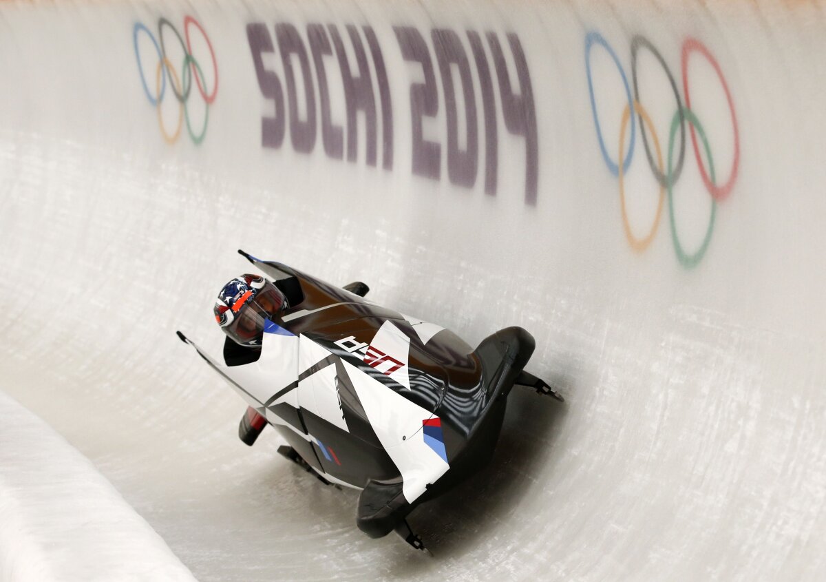 GALERIE FOTO & VIDEO Boburi Ferrari, BMW sau construite de NASA » Cum arată uluitoarele "maşinării" de la Soci şi unde stă România