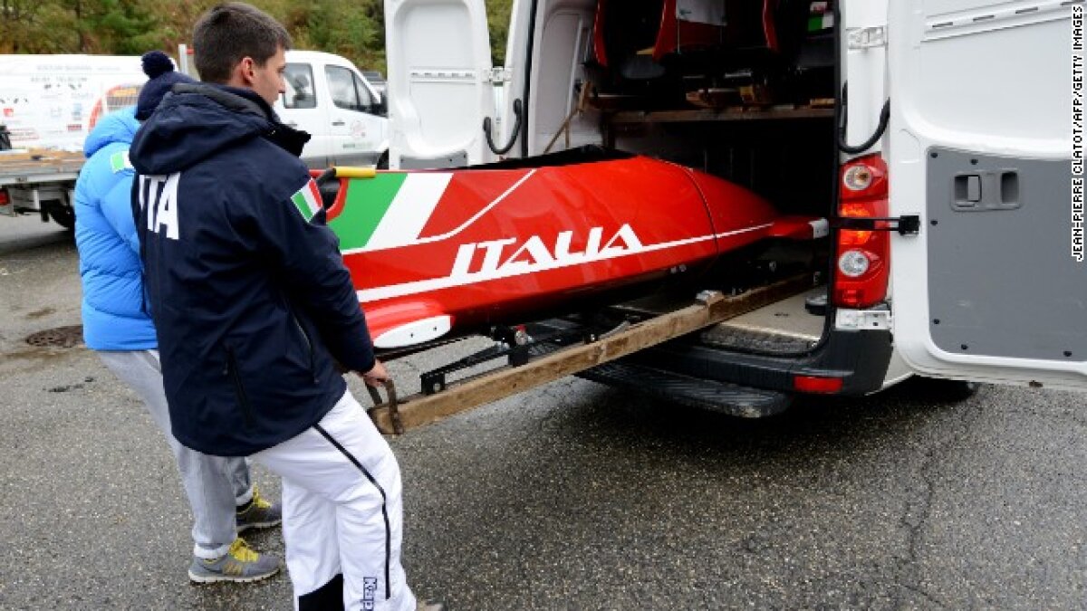 GALERIE FOTO & VIDEO Boburi Ferrari, BMW sau construite de NASA » Cum arată uluitoarele "maşinării" de la Soci şi unde stă România