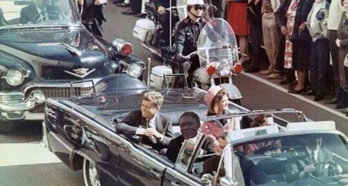 FOTO Italienii fac mişto de "puştiul bătrîn" al lui Lazio » A luptat în al doilea război mondial şi a fost în maşina lui Kennedy :D