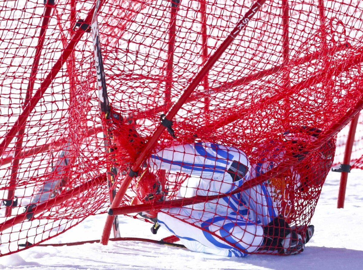 Cad pe capete » Doi sportivi români de la Jocurile Olimpice au suferit căzături urîte