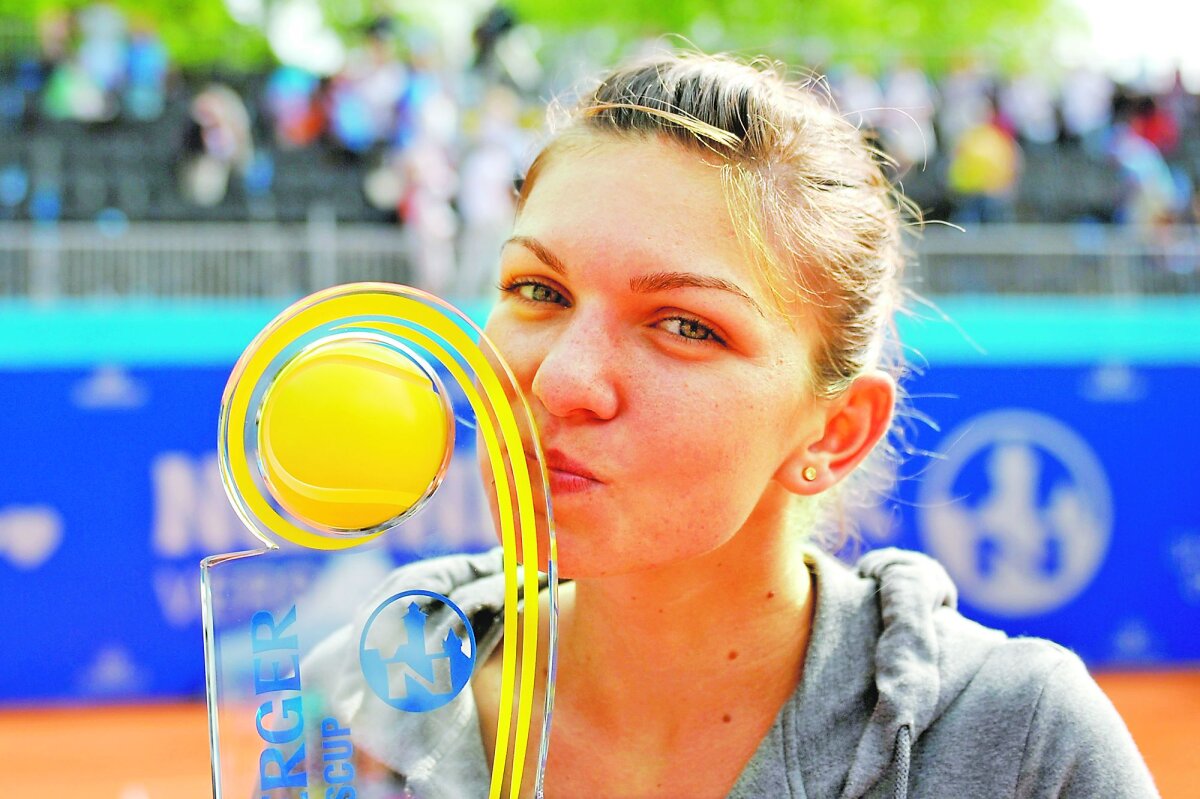 FOTO 10 asalturi pentru trofeu » Cum a evoluat Simona Halep de la prima finală şi pînă acum