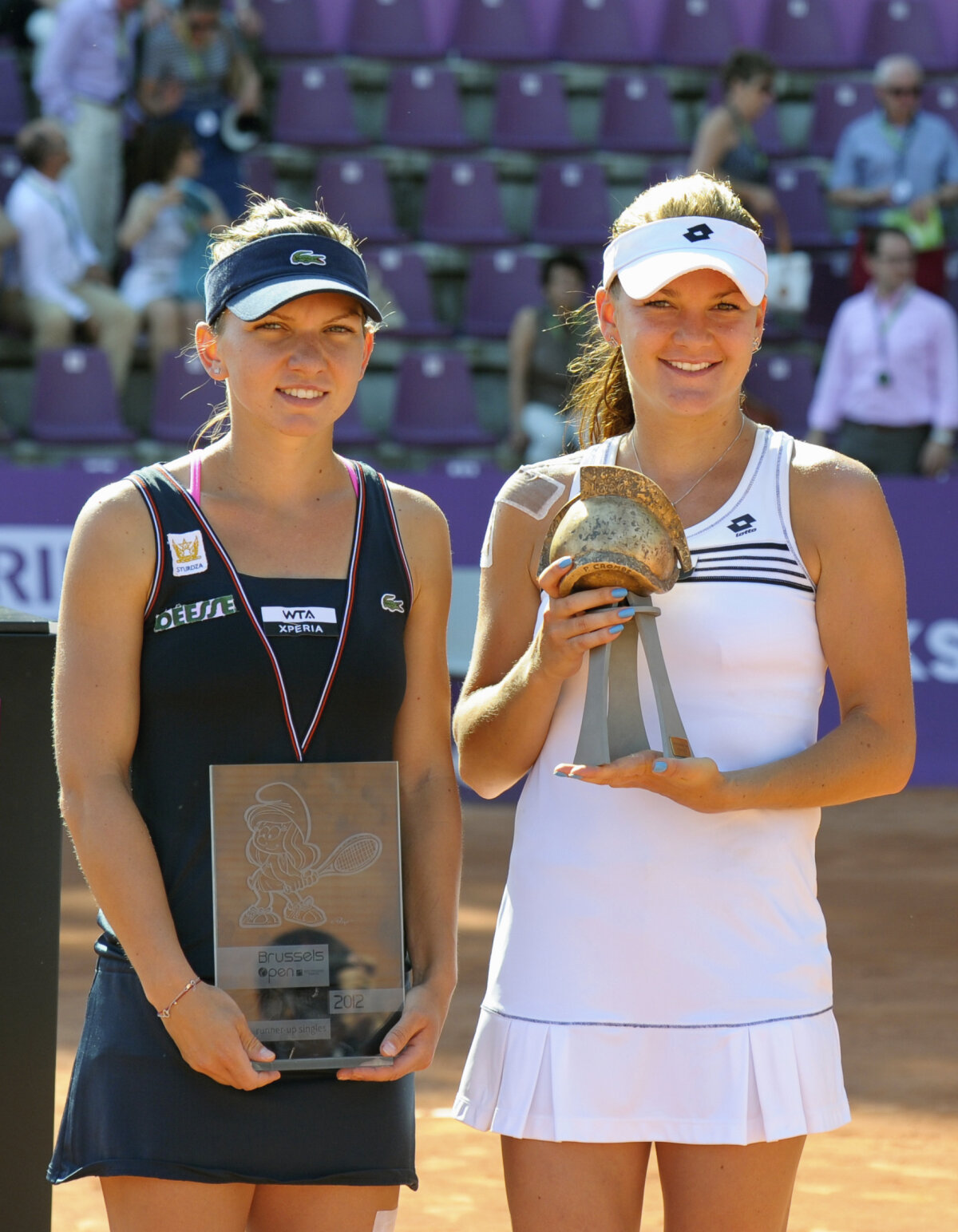 FOTO 10 asalturi pentru trofeu » Cum a evoluat Simona Halep de la prima finală şi pînă acum