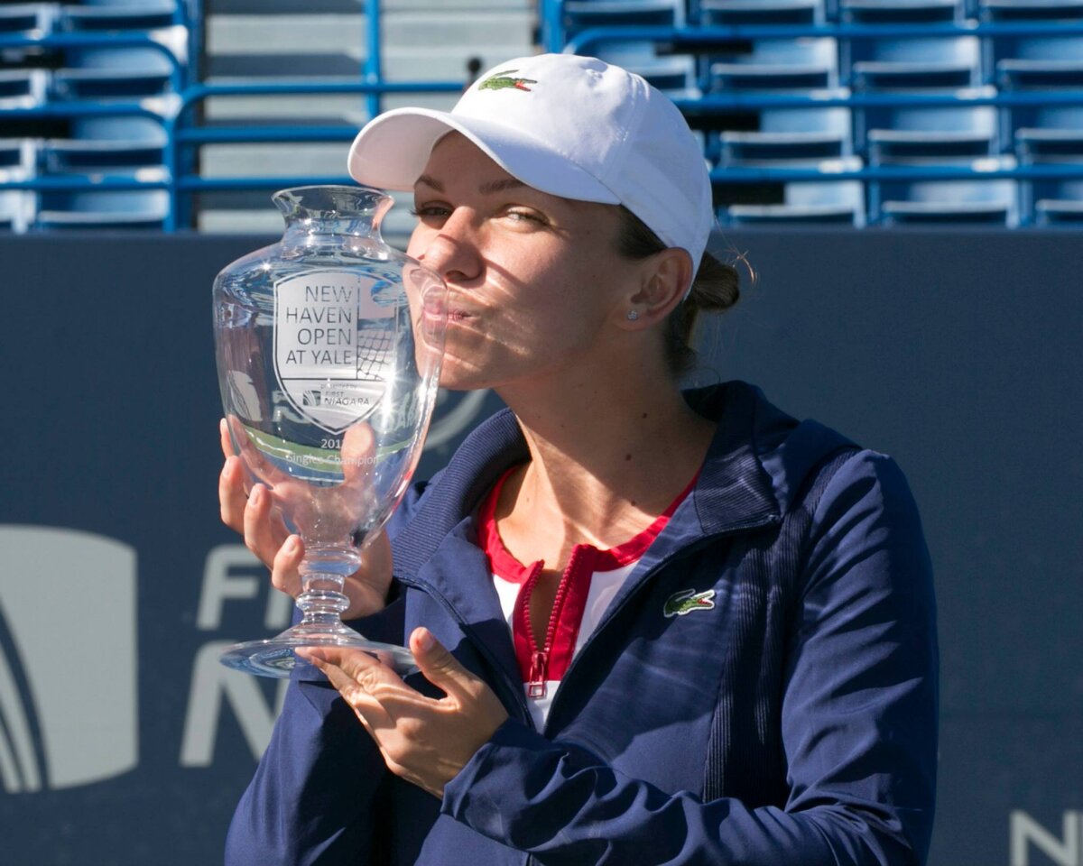 FOTO 10 asalturi pentru trofeu » Cum a evoluat Simona Halep de la prima finală şi pînă acum