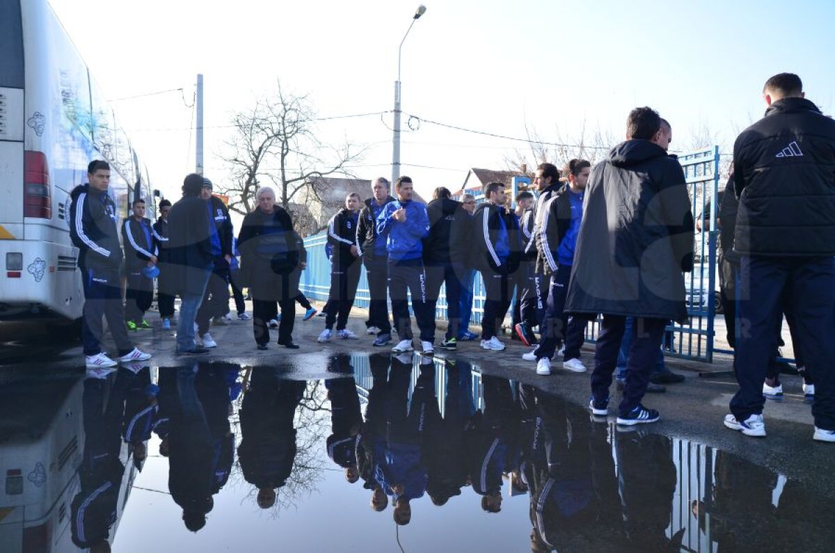 UPDATE Ştiinţa se revoltă! » Decizie şocantă a celor de la FC U Craiova, după o nouă încercare eşuată de a se antrena pe "Oblemenco"