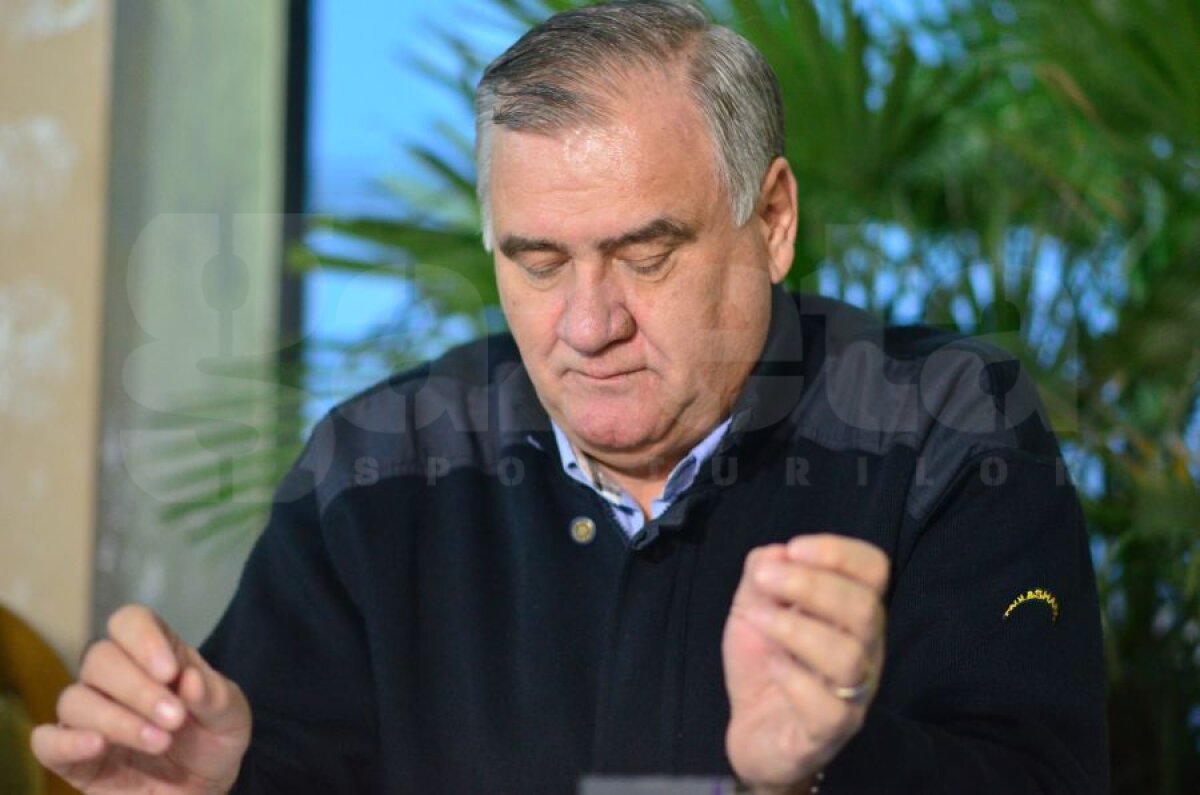 FOTO Aflat în campanie pentru alegerile FRF, Gheorghe Chivorchian a fost umilit la Craiova!