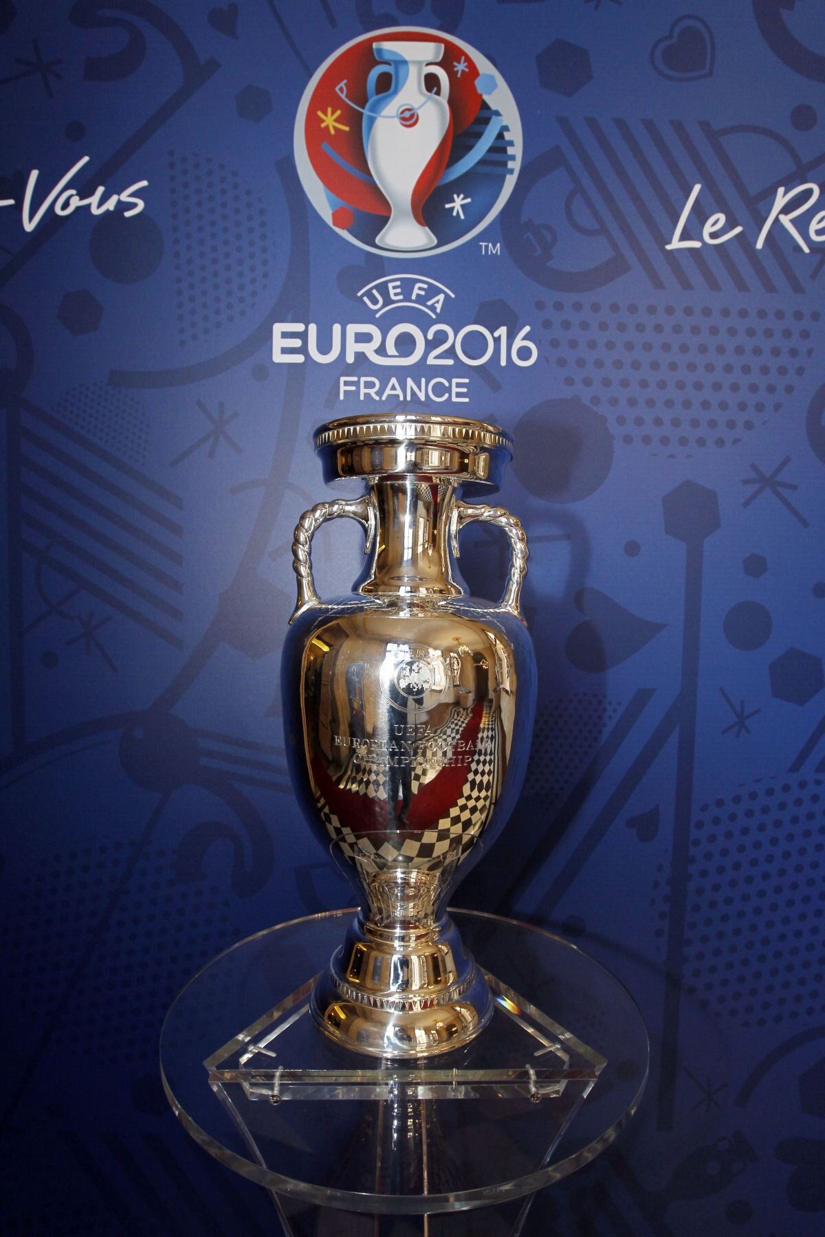Azi aflăm adversarii din preliminariile Euro 2016 » Se califică jumătate din Europa. În sfîrşit, şi noi? Cum arată grupa accesibilă