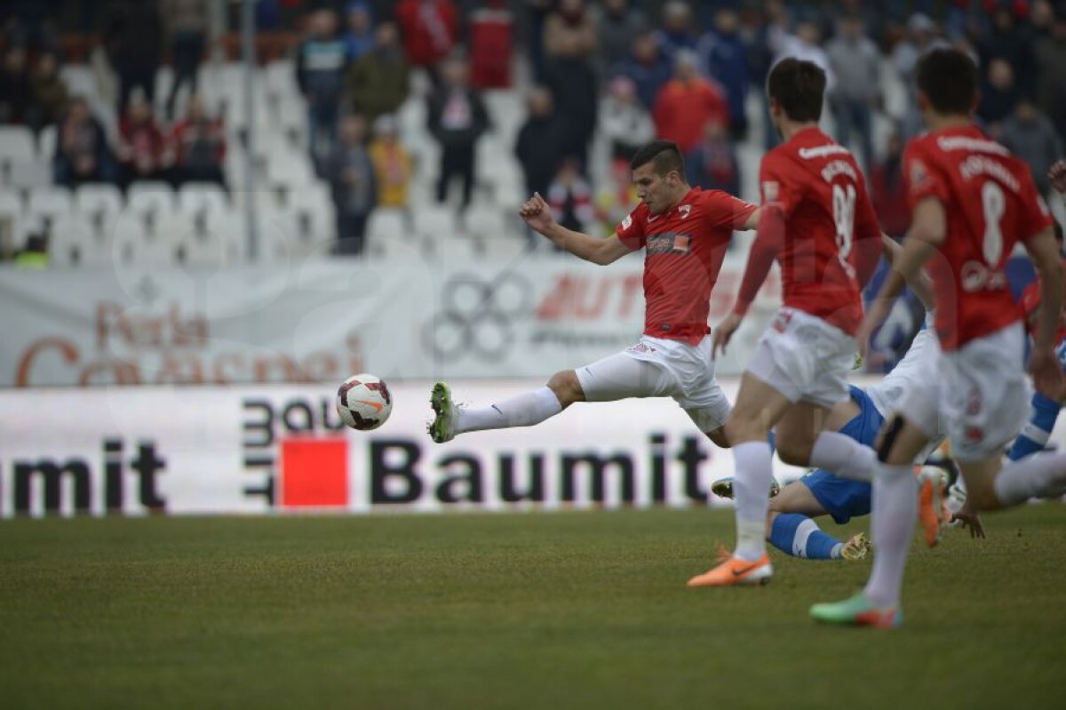 FOTO şi VIDEO Dinamo - Viitorul 1-2 » Dezastru pentru "cîini" în primul meci din 2014, debut de coşmar pentru Cioinac!