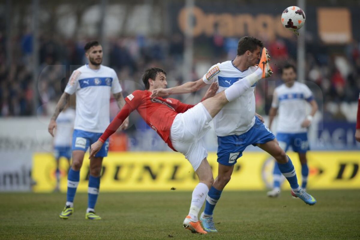 FOTO şi VIDEO Dinamo - Viitorul 1-2 » Dezastru pentru "cîini" în primul meci din 2014, debut de coşmar pentru Cioinac!