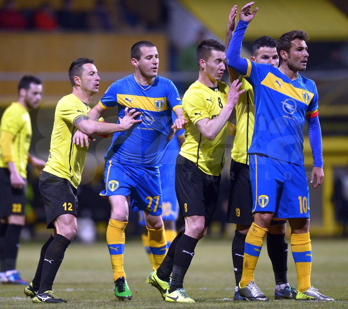 VIDEO şi FOTO Braşov - Petrolul 1-1 » Prahovenii au pierdut două puncte în ultimul minut!