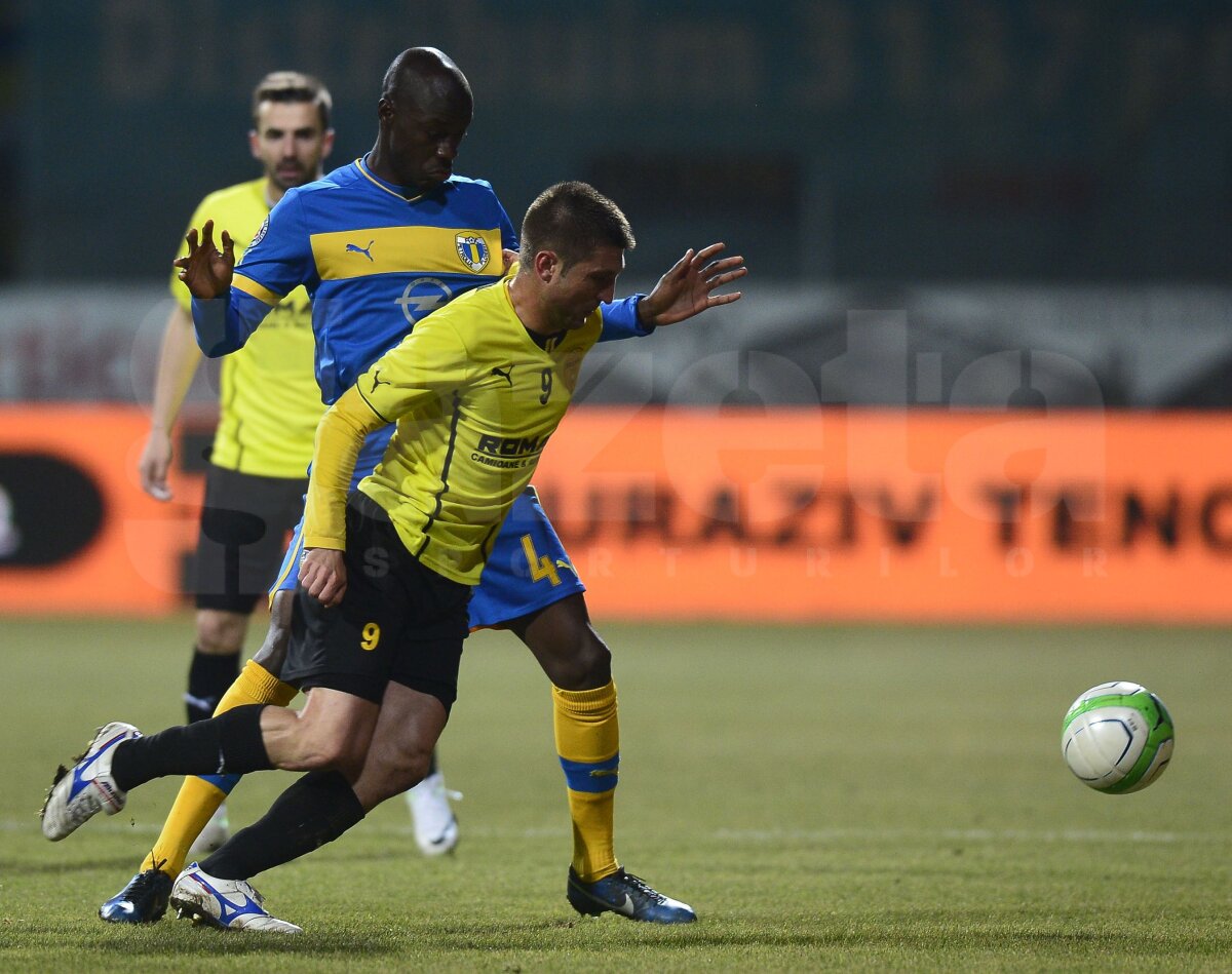 VIDEO şi FOTO Braşov - Petrolul 1-1 » Prahovenii au pierdut două puncte în ultimul minut!