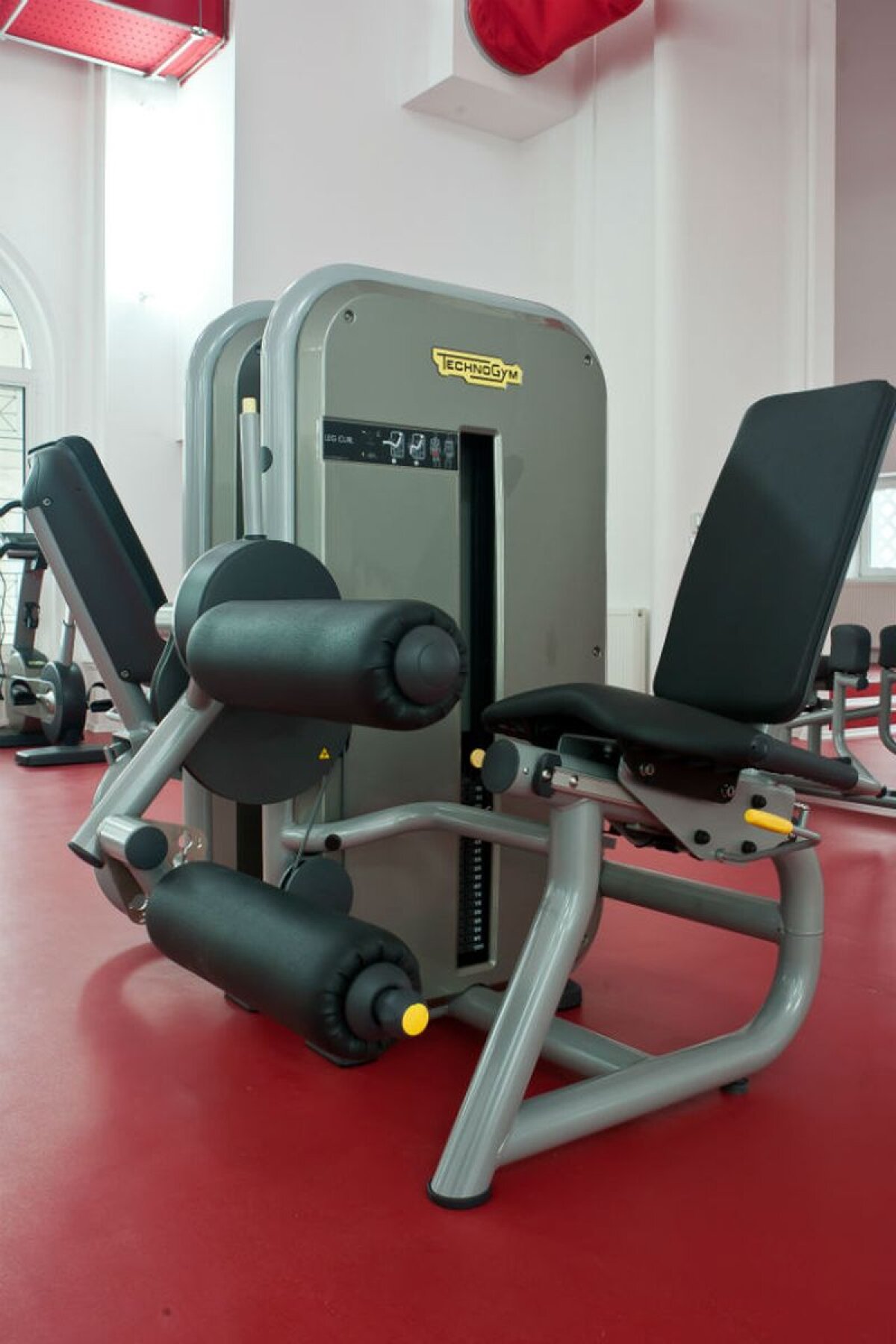 Galerie foto » CS Dinamo inaugurează o sală ultramodernă de fitness