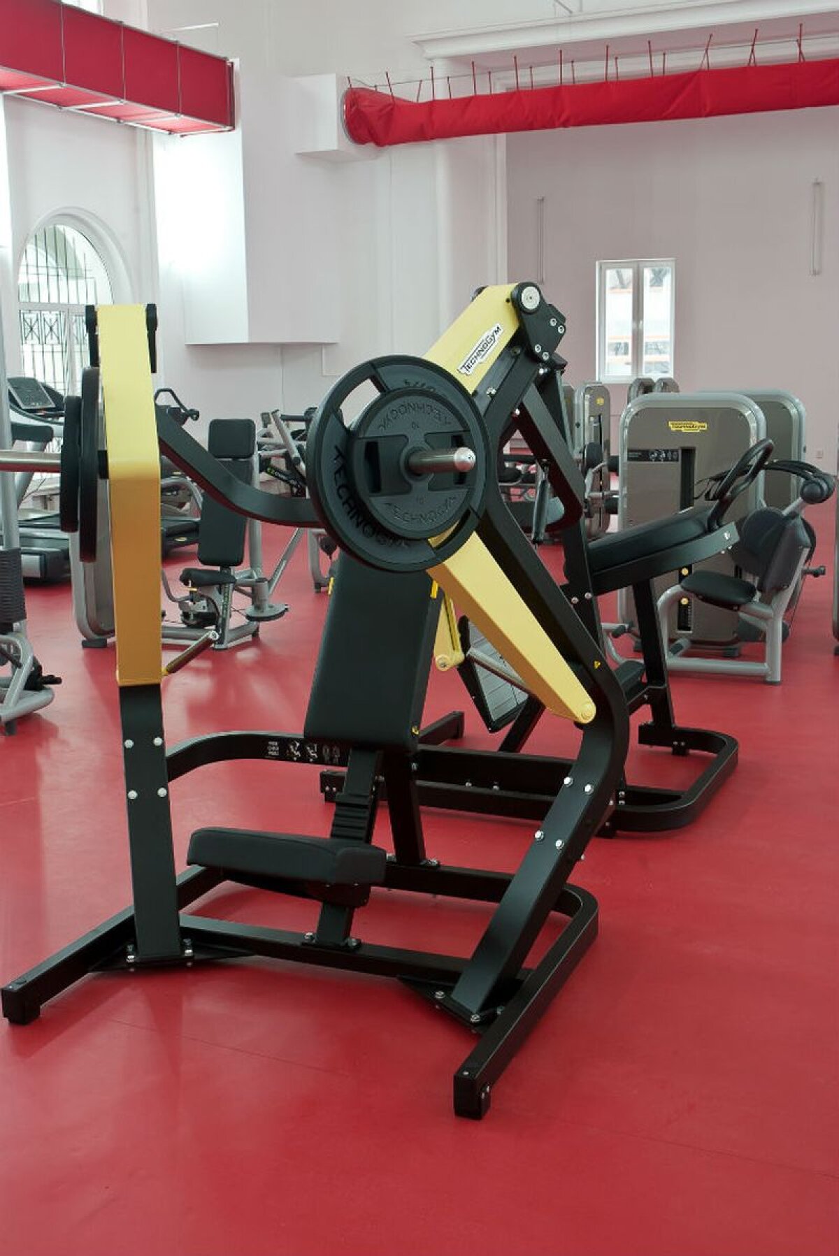 Galerie foto » CS Dinamo inaugurează o sală ultramodernă de fitness