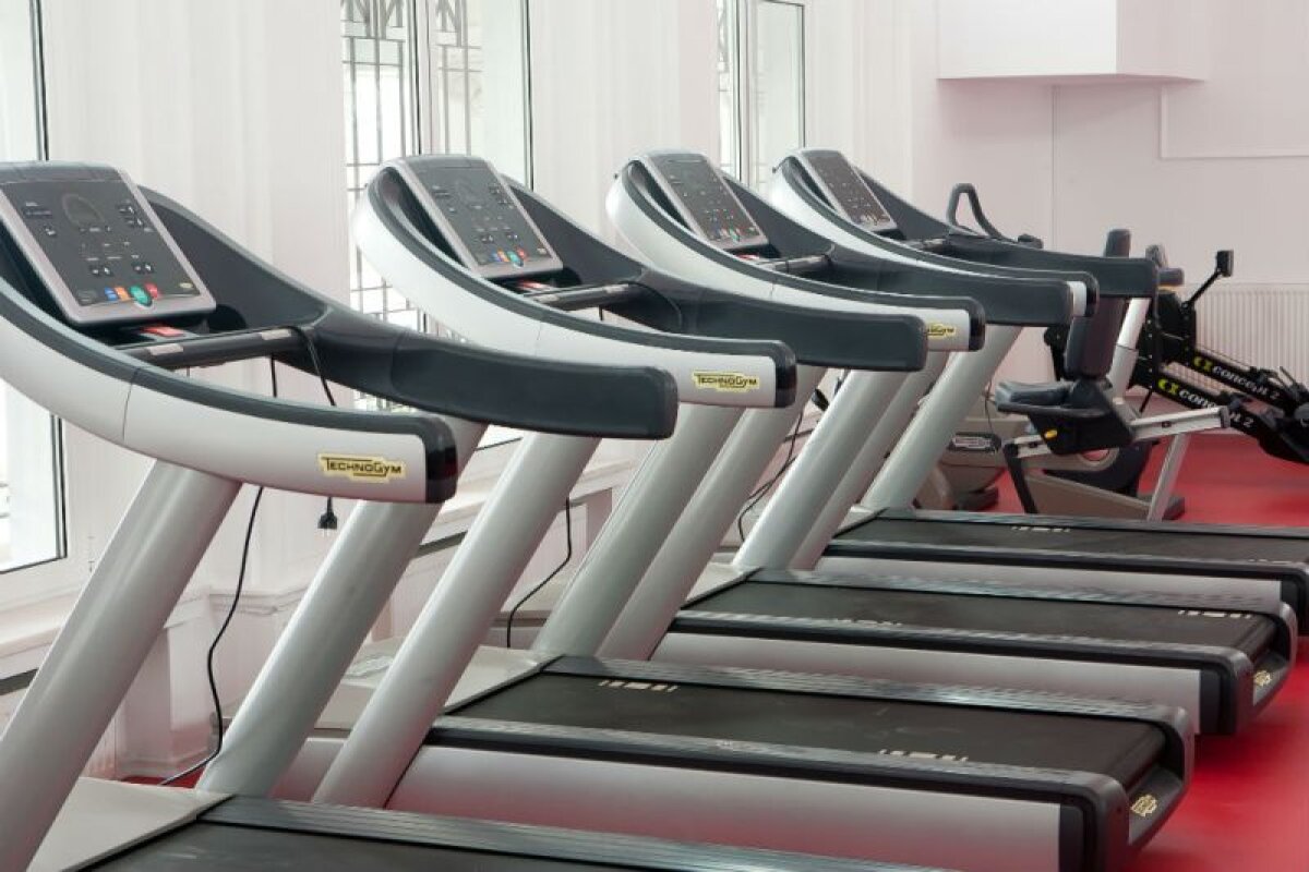 Galerie foto » CS Dinamo inaugurează o sală ultramodernă de fitness