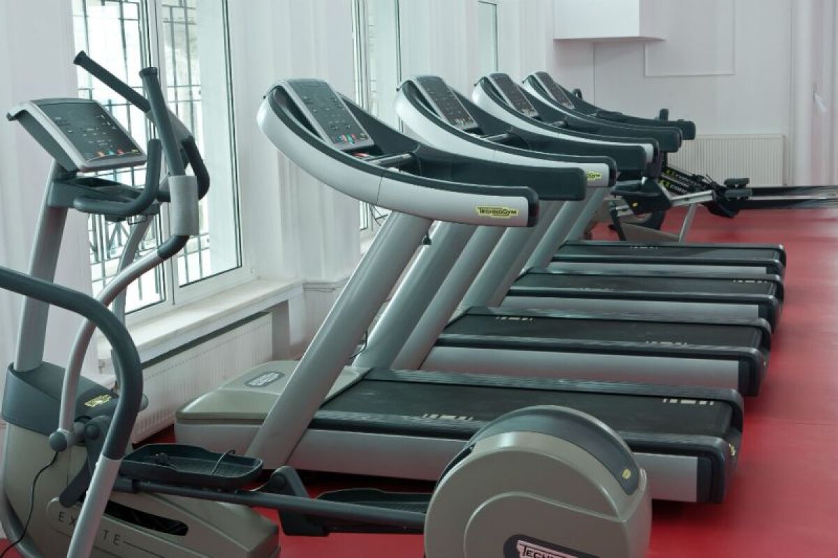 Galerie foto » CS Dinamo inaugurează o sală ultramodernă de fitness